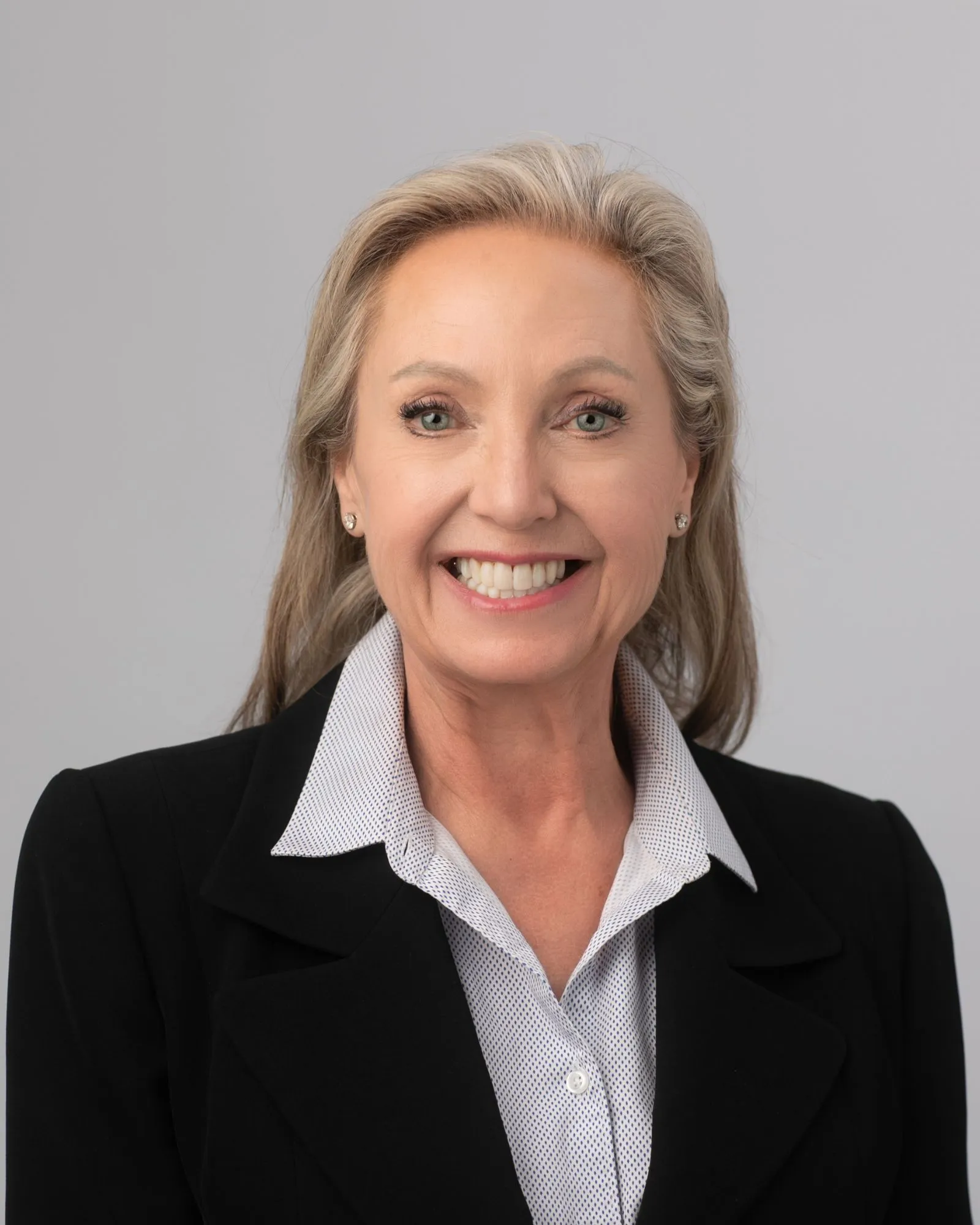 Christine Caroline. Owner of Estate Sales By Christine Caroline